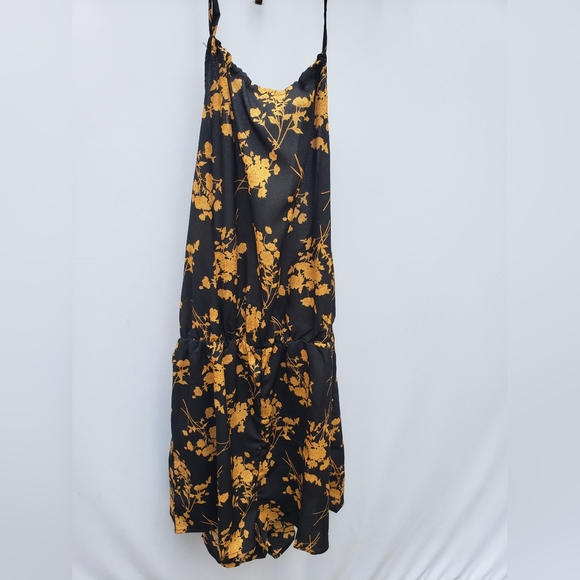 Shein Black Floral Romper Available in Small, Medium, Large New - Picture 1 of 5